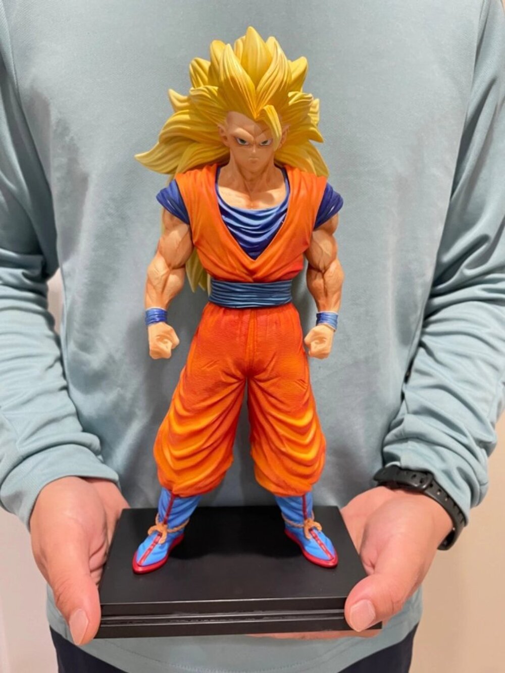 Dragon Ball Son Goku Figure Statue Base Super Saiyan 3 Anime Gift Golden Hair